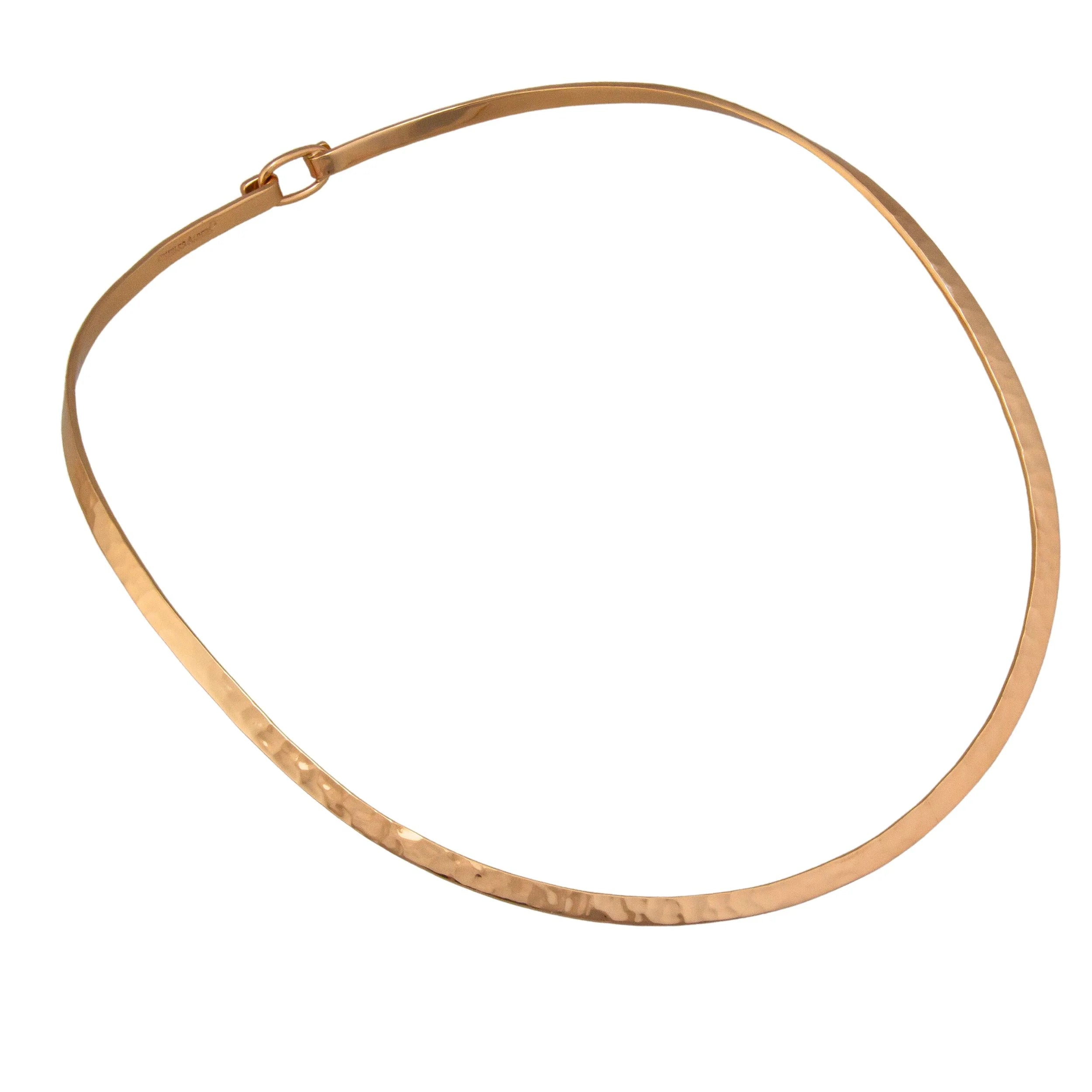 ALCHEMIA HAMMERED ROUND NECKWIRE WITH CLASP