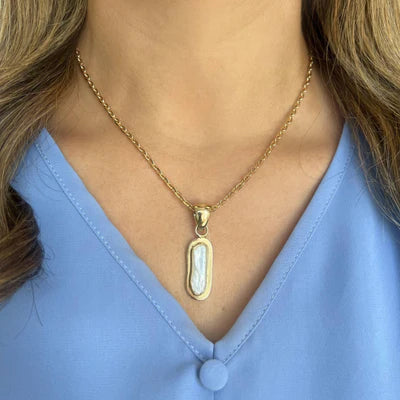 Alchemia Biwa Pearl Pendant with Detailed Edge