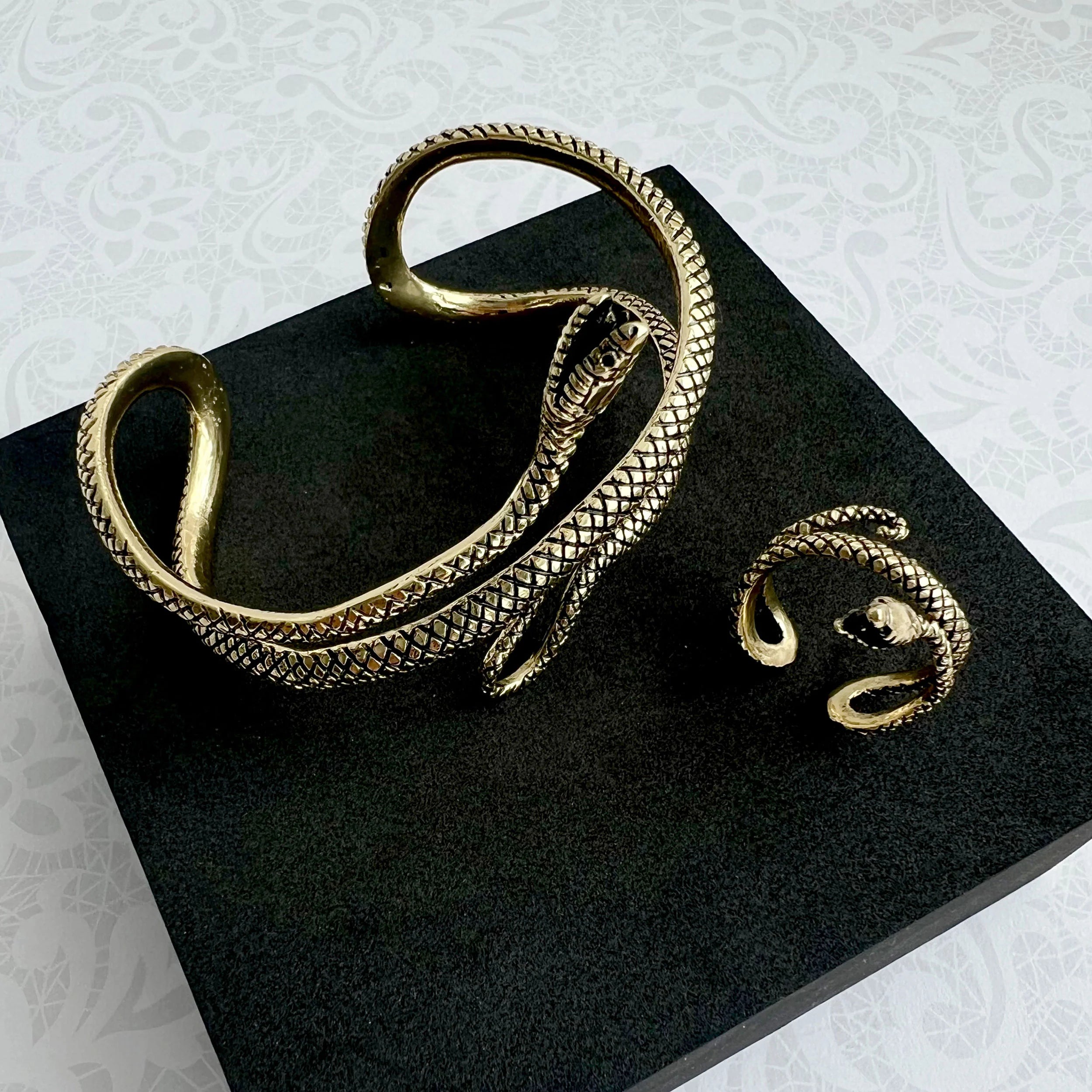 Alchemia Oxidized Snake Cuff
